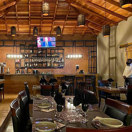 Bamboo Boutique Hotel Лилонгве Экстерьер фото