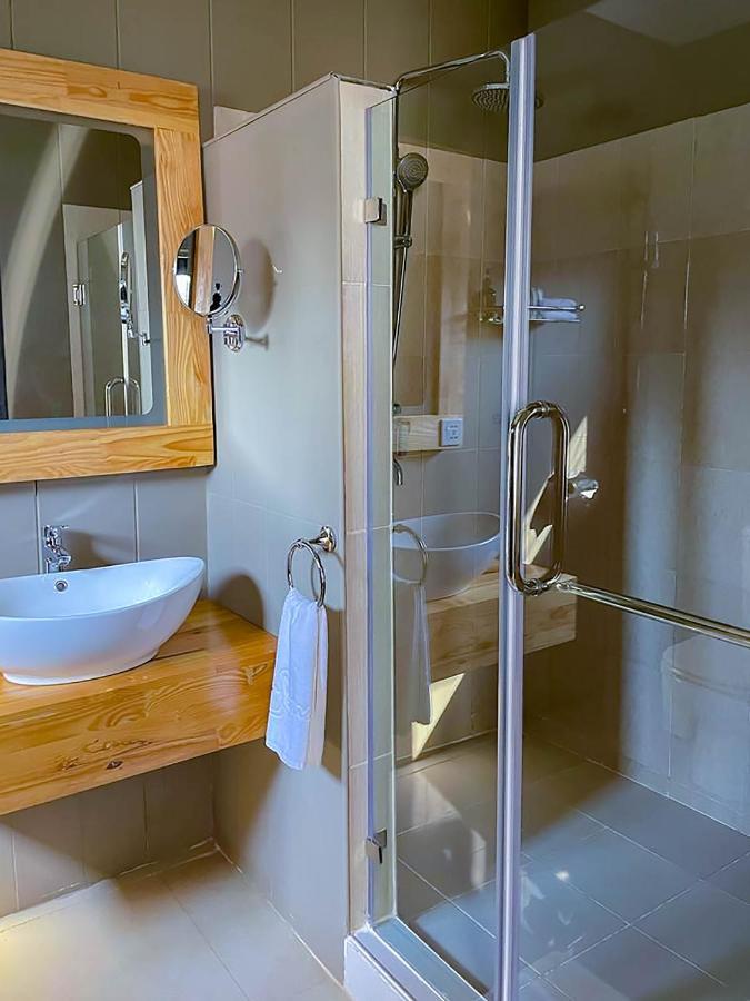 Bamboo Boutique Hotel Лилонгве Экстерьер фото